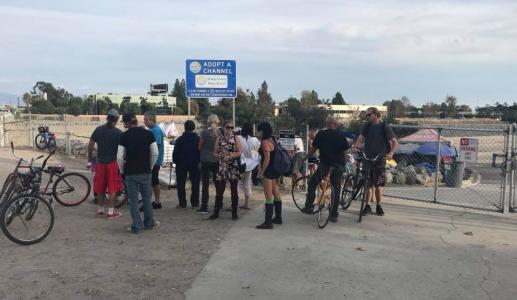 Feed homeless in Santa Anna, Cali